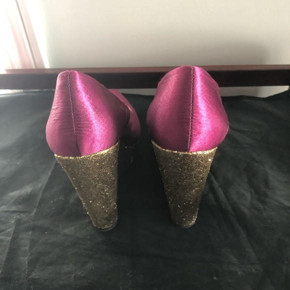 Shimmering Wedges - Picture 4 of 7